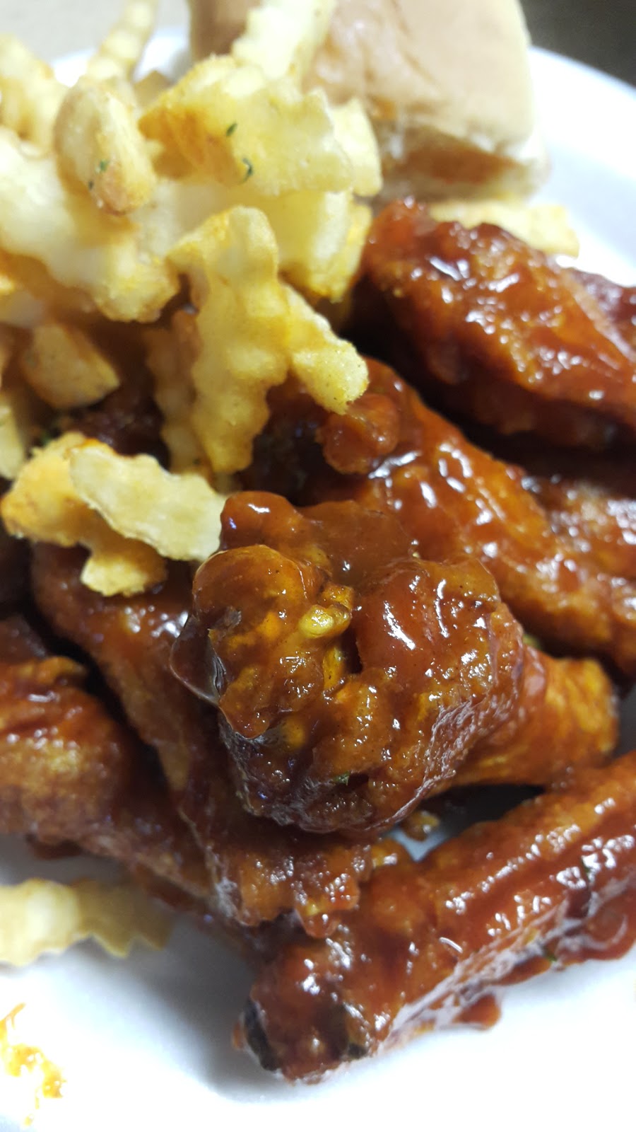 Rayfords All In One Hot Wings | 1890 Berryhill Rd # 112, Cordova, TN 38016, USA | Phone: (901) 754-7188