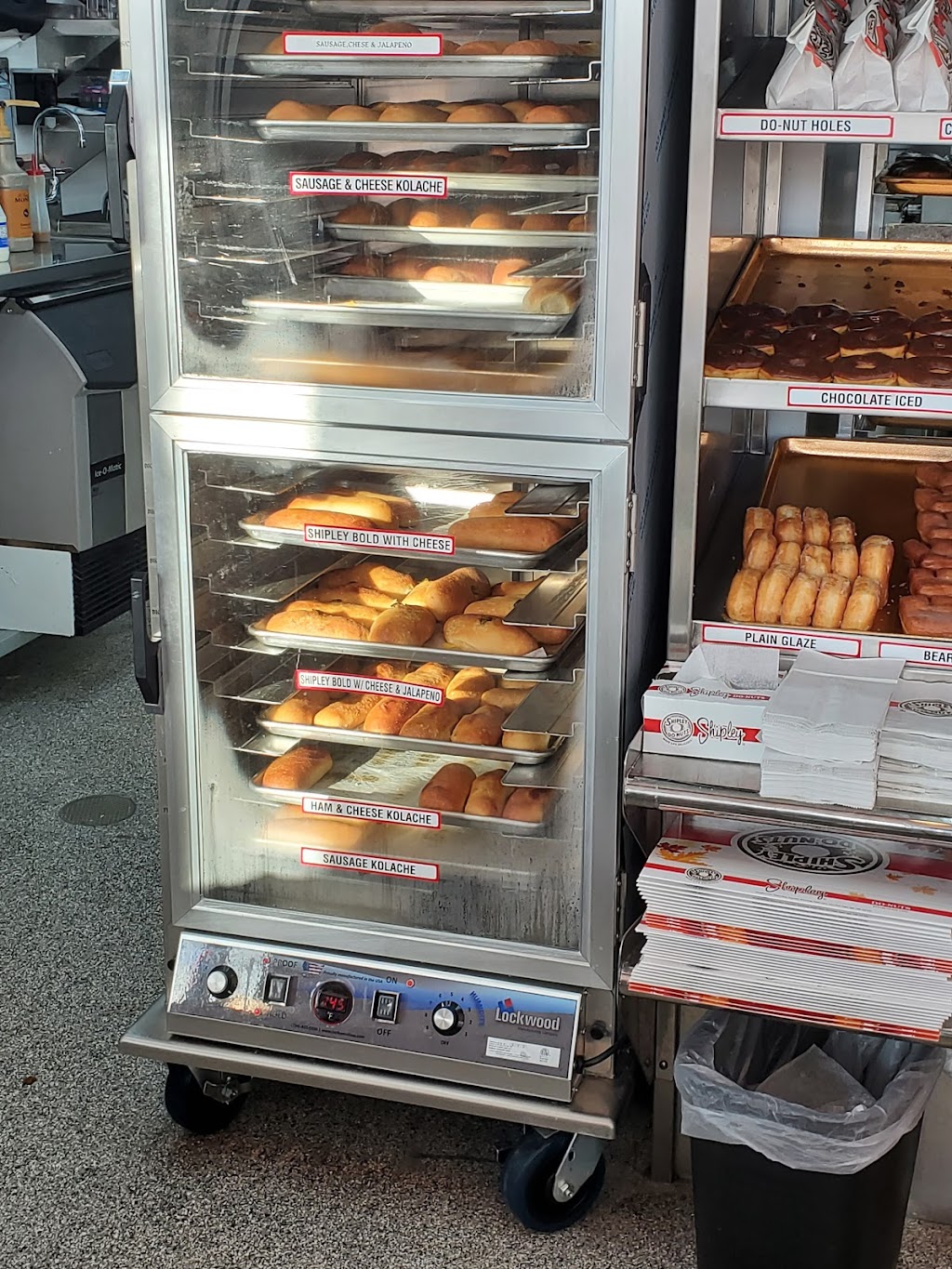 SHIPLEY DO-NUTS SUMMERWOOD | 14555 W Lake Houston Pkwy, Houston, TX 77044 | Phone: (832) 328-8478