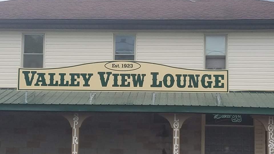 Valley View Lounge | 102 W Main St, Williamsburg, OH 45176, USA | Phone: (513) 724-9910