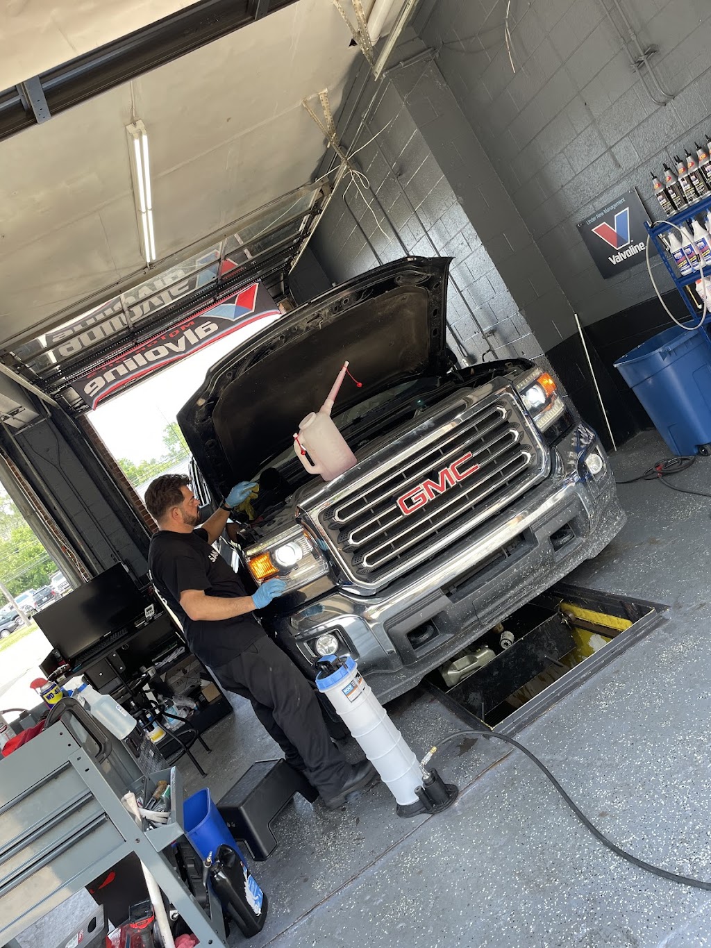 Taylor Oil Change | 25815 Van Born Rd, Taylor, MI 48180, USA | Phone: (313) 406-5302