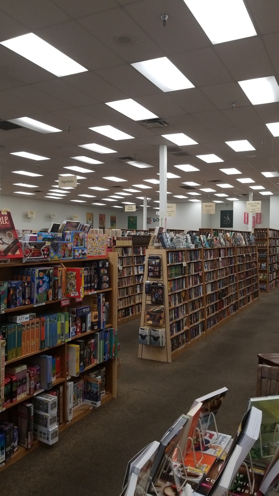Half Price Books | 6339 E Southern Ave, Mesa, AZ 85206, USA | Phone: (480) 325-8354