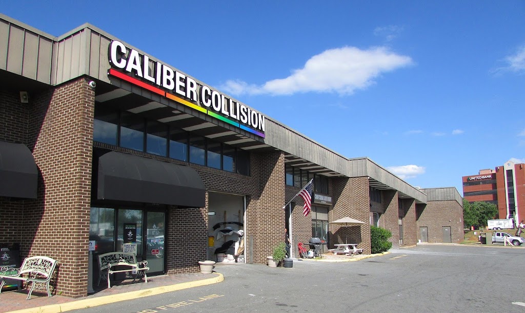 Caliber Collision | 14150 Willard Rd, Chantilly, VA 20151, USA | Phone: (703) 631-2151