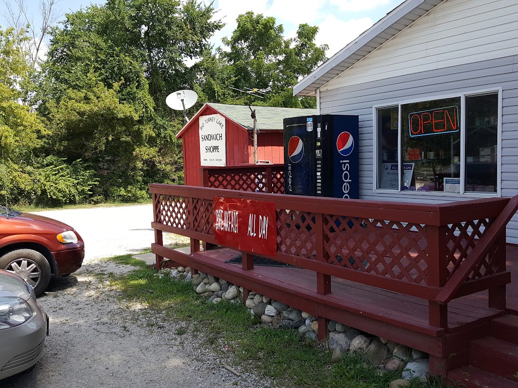 Big Turkey Lake Sandwich Shop/Lucilles Diner | 3815 S 1175 E, Stroh, IN 46789, USA | Phone: (260) 351-3150