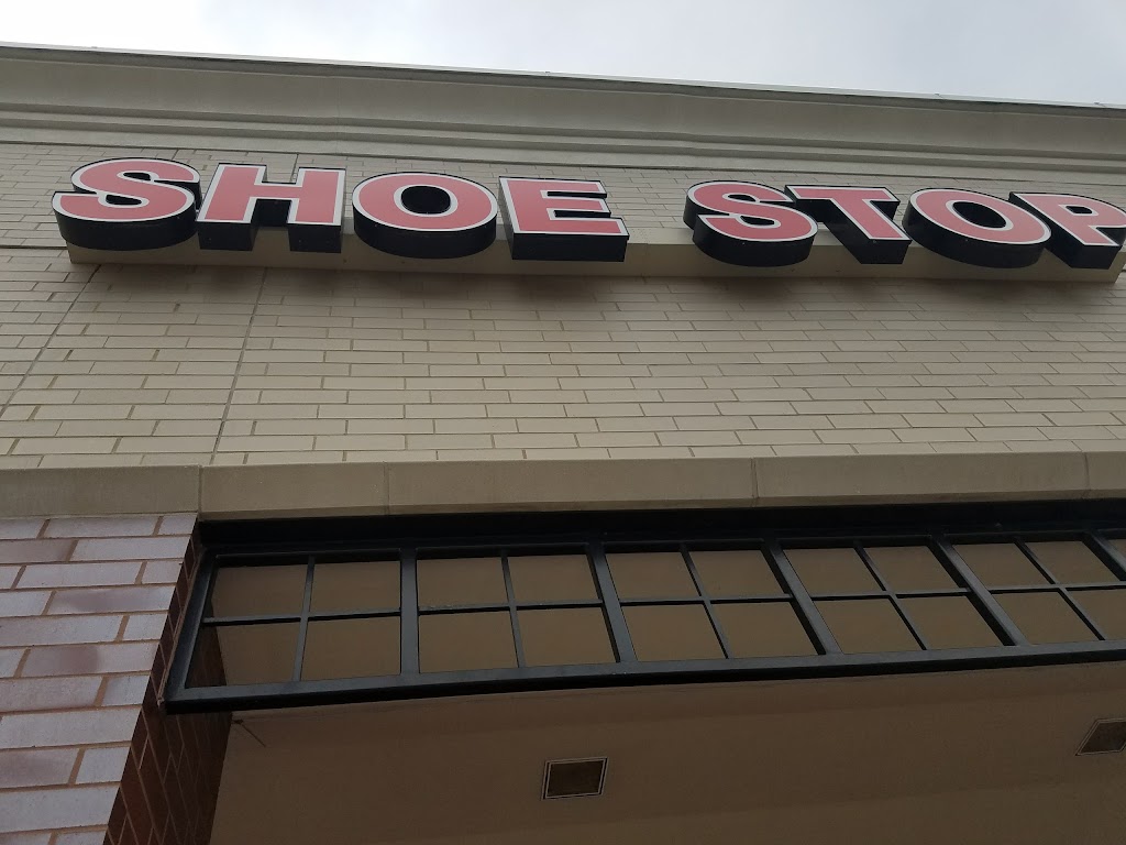 Shoe Stop | 18521 Outlet Blvd #303, Chesterfield, MO 63005, USA | Phone: (636) 778-3338