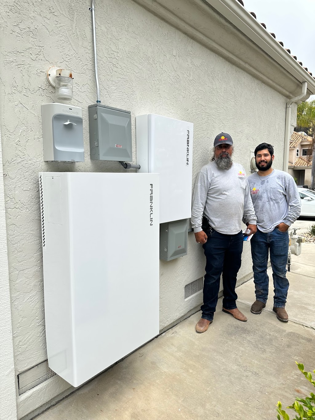 Cosmic Solar and Roofing | 943 Poinsettia Ave STE 401, Vista, CA 92081, USA | Phone: (760) 618-0376