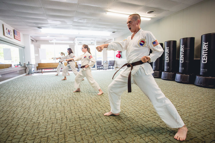 Blue Wave Martial Arts and Fitness | 1409 Troy Rd, Edwardsville, IL 62025, USA | Phone: (618) 692-5223