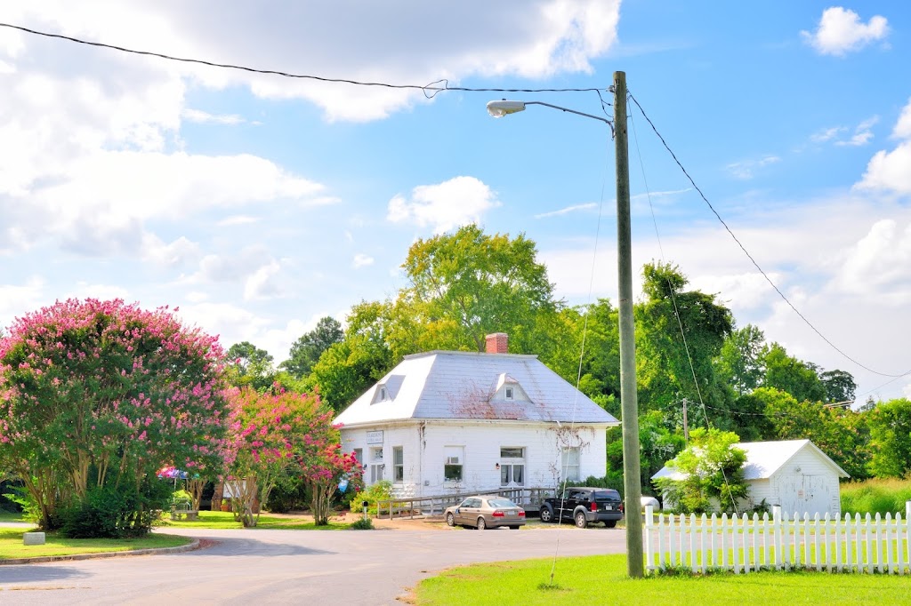 Claremont Public Library | 91 Mancha Ave, Claremont, VA 23899, USA | Phone: (757) 866-8627