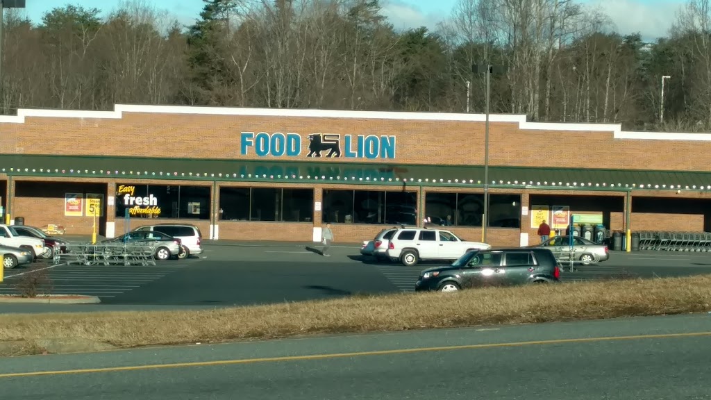 Food Lion | 647 S Key St E, Pilot Mountain, NC 27041, USA | Phone: (336) 368-9553