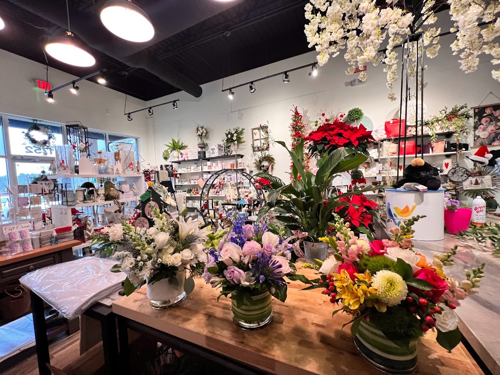 Lavender Lane Flowers and Gifts | 1752 Olive Chapel Rd, Apex, NC 27502, USA | Phone: (919) 355-2647