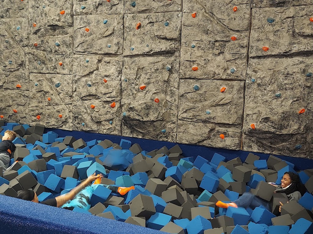 Sky Zone Trampoline Park | W229 N, 1420 Westwood Dr, Waukesha, WI 53186, USA | Phone: (262) 696-1600