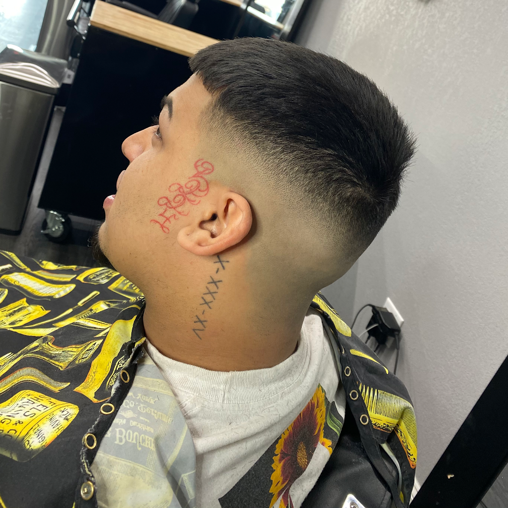 Supreme Cuts | 1316 80th St, Kenosha, WI 53143, USA | Phone: (262) 484-4044