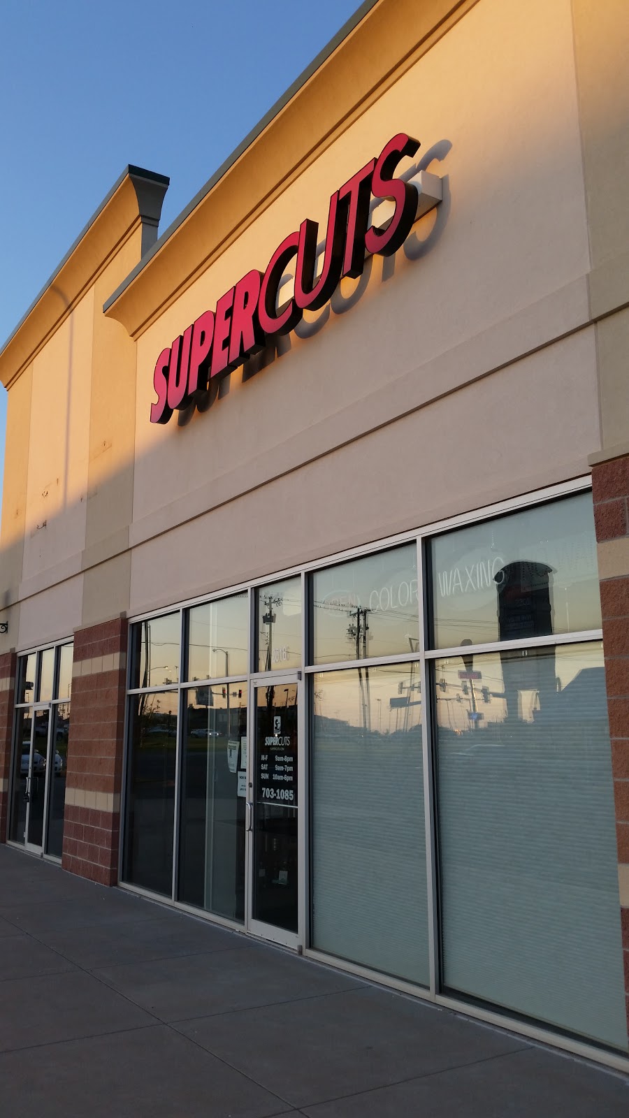 Supercuts | 2016 S I-35 Service Rd, Moore, OK 73160, USA | Phone: (405) 703-1085