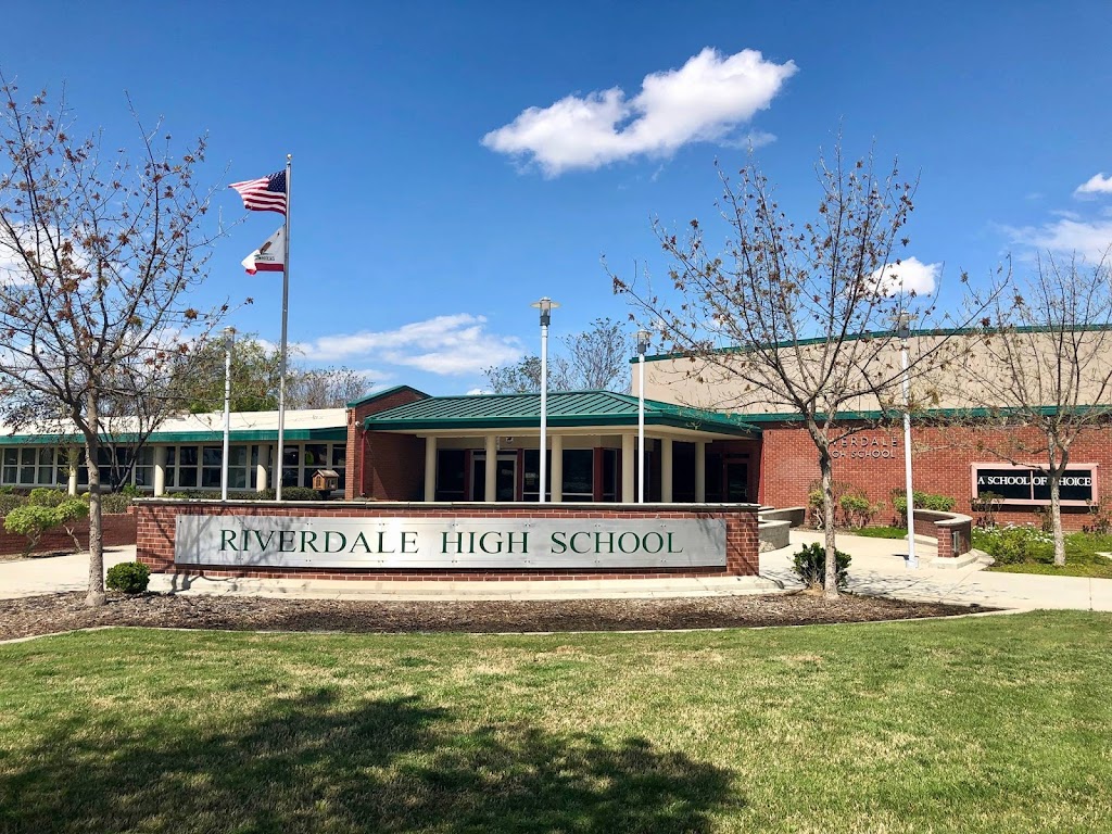 Riverdale High School | 3086 W Mt Whitney Ave, Riverdale, CA 93656, USA | Phone: (559) 867-3562