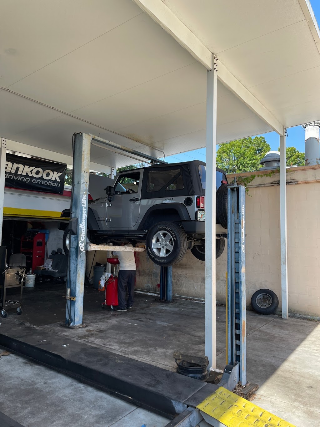 Tire and automotive tech | 930 Main St, Safety Harbor, FL 34695, USA | Phone: (727) 286-6334
