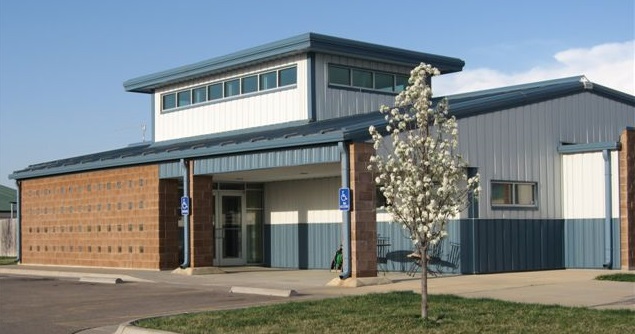 Newton Animal Hospital | 3700 S Kansas Rd, Newton, KS 67114, USA | Phone: (316) 283-1650