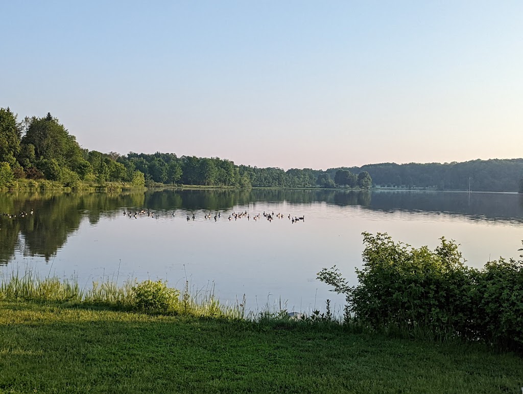 Aurora Sunny Lake Park | 7MRJ+F9W, 885 E Mennonite Rd, Aurora, OH 44202, USA | Phone: (330) 562-6910