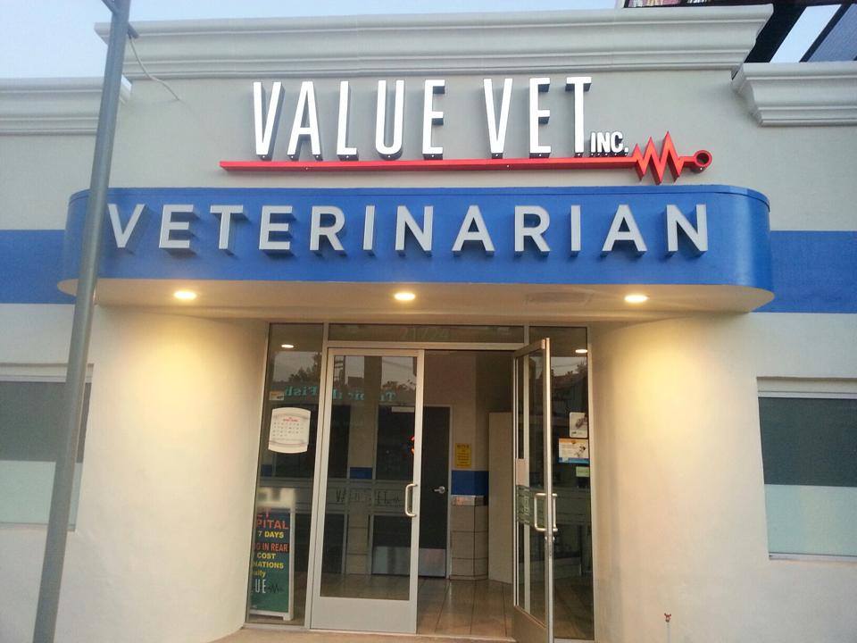 Value Vet | 21724 Sherman Way, Canoga Park, CA 91303, USA | Phone: (818) 592-0092