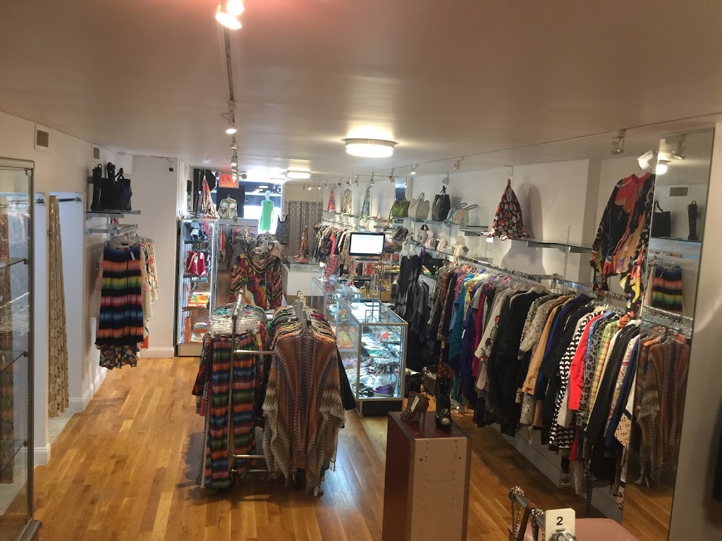 La Boutique Resale Consignments | 1132 Madison Ave 2nd Floor, New York, NY 10028, USA | Phone: (212) 988-1998