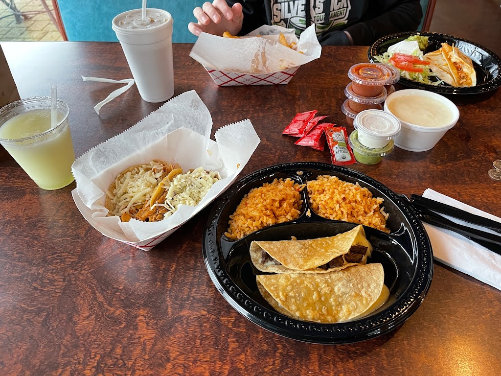 Besa Mi Taco | 1180 N Arlington Heights Rd, Itasca, IL 60143, USA | Phone: (630) 773-0722