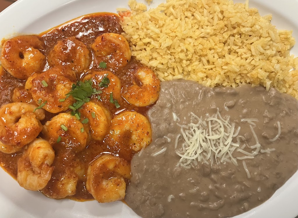 Bellangie Mexican & seafood family restaurant | 11965 Cactus Rd Unit C, Adelanto, CA 92301, USA | Phone: (760) 530-7075