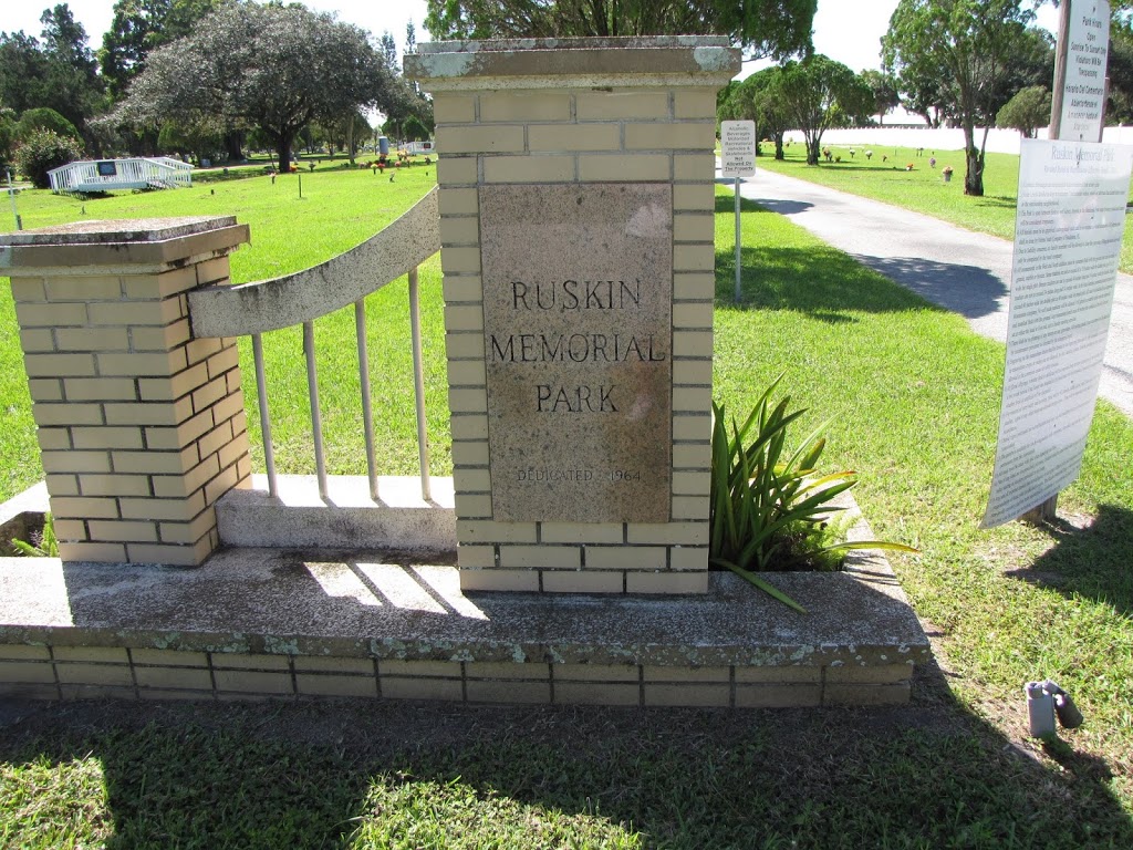 Ruskin Memorial Park | 204 Manatee Dr, Ruskin, FL 33570, USA | Phone: (813) 699-0827