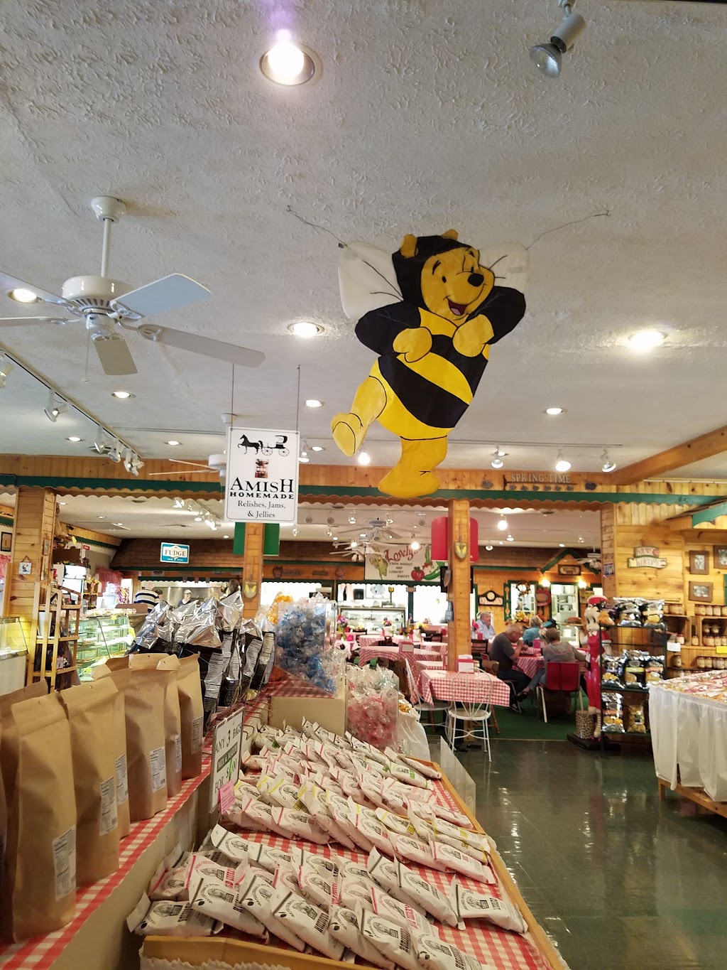 Lovelys Farm Market & Country Bakery | 330 E Central Ave, Springboro, OH 45066, USA | Phone: (937) 748-3616