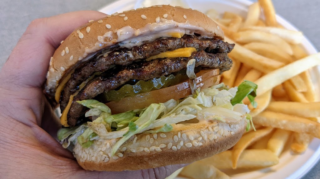 Chris Burgers | 407 Iowa Ave, Riverside, CA 92507, USA | Phone: (951) 781-8542