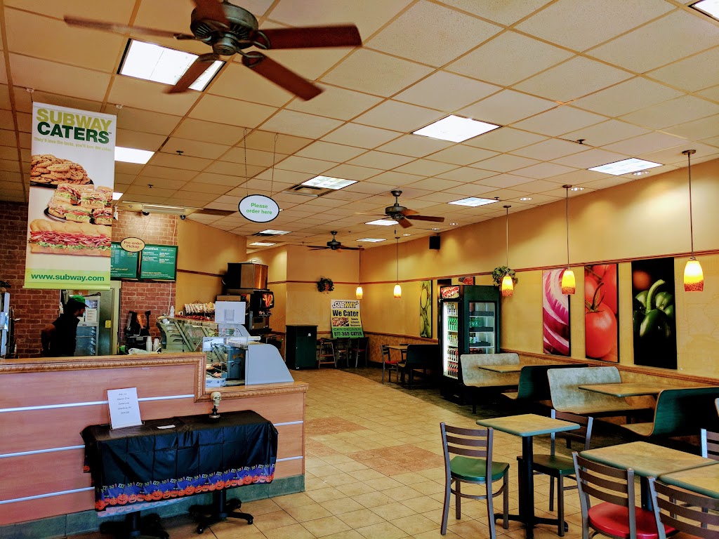 Subway | 2600 N Squirrel Rd, Auburn Hills, MI 48326 | Phone: (248) 364-4484