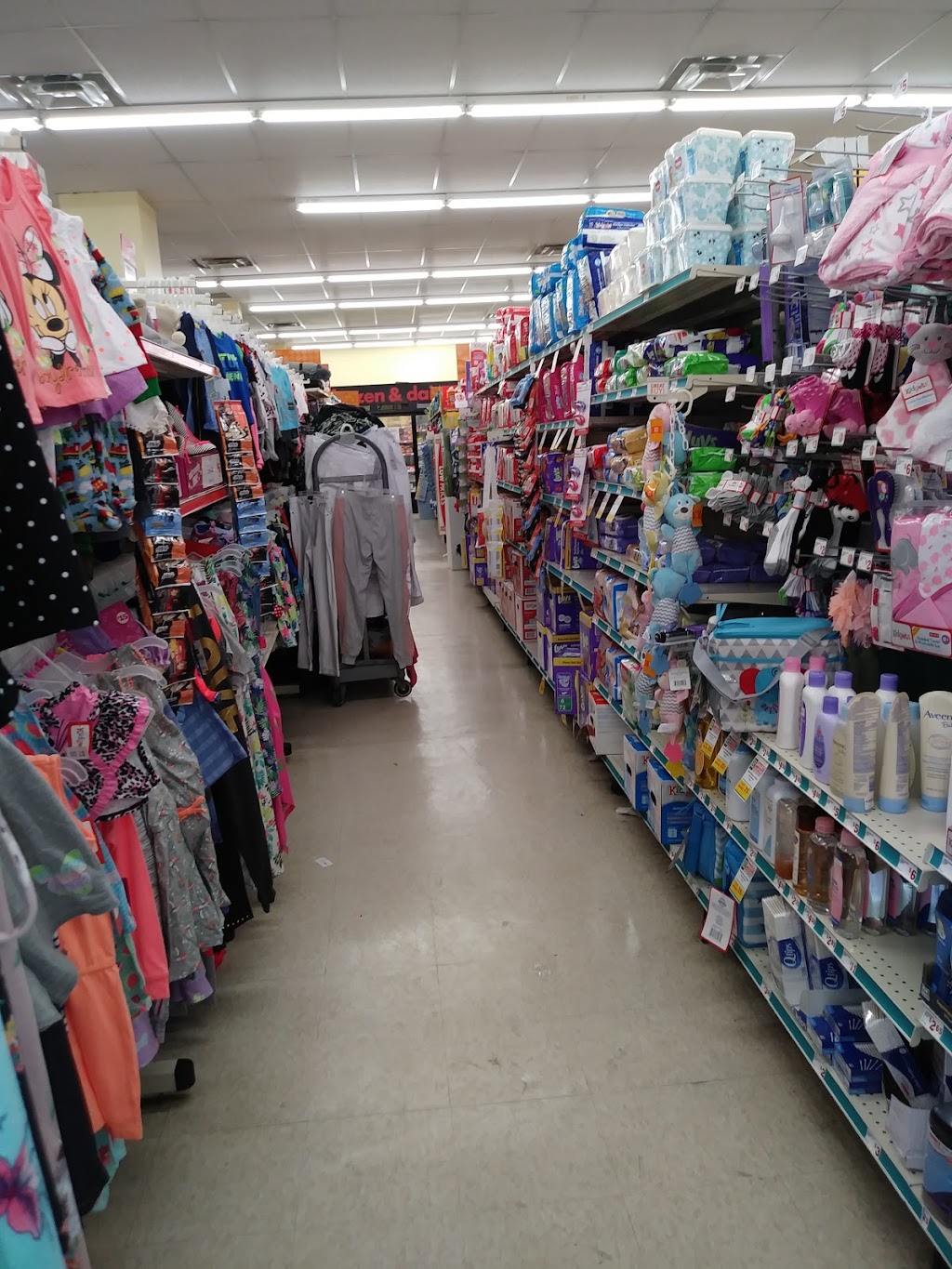 Family Dollar | 182-20 Jamaica Ave, Queens, NY 11423, USA | Phone: (718) 262-0406