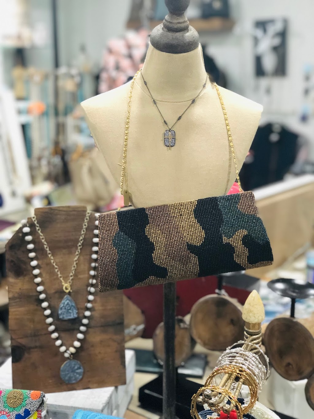 the Weatherford Boutique & Salon | 1715 Fort Worth Hwy, Weatherford, TX 76086, USA | Phone: (817) 304-5869