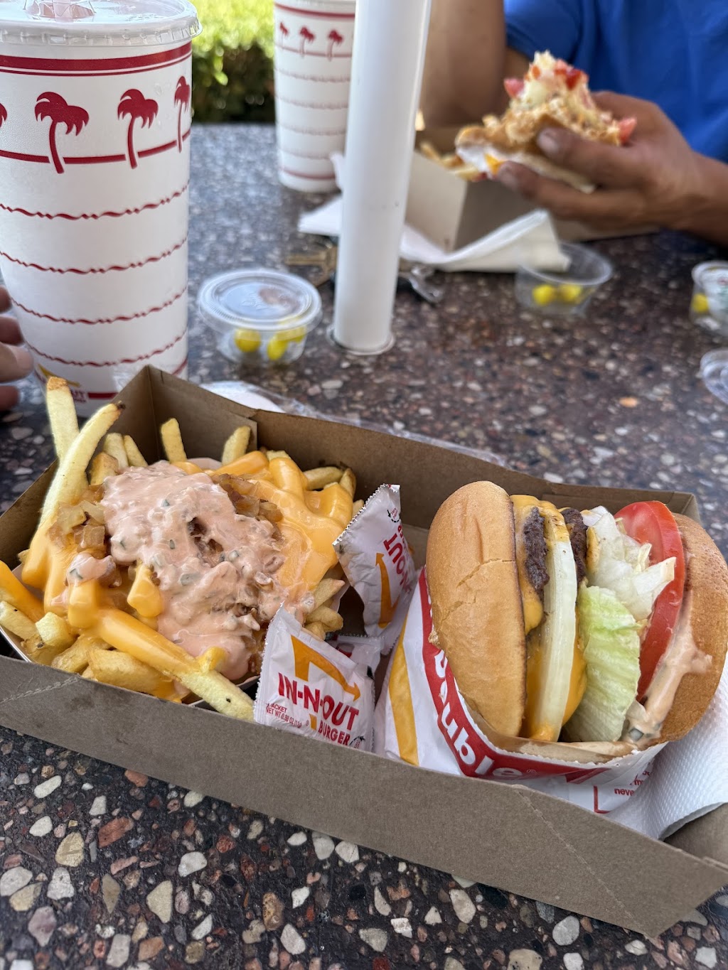 In-N-Out Burger | 5820 Bellflower Blvd, Lakewood, CA 90713, USA | Phone: (800) 786-1000