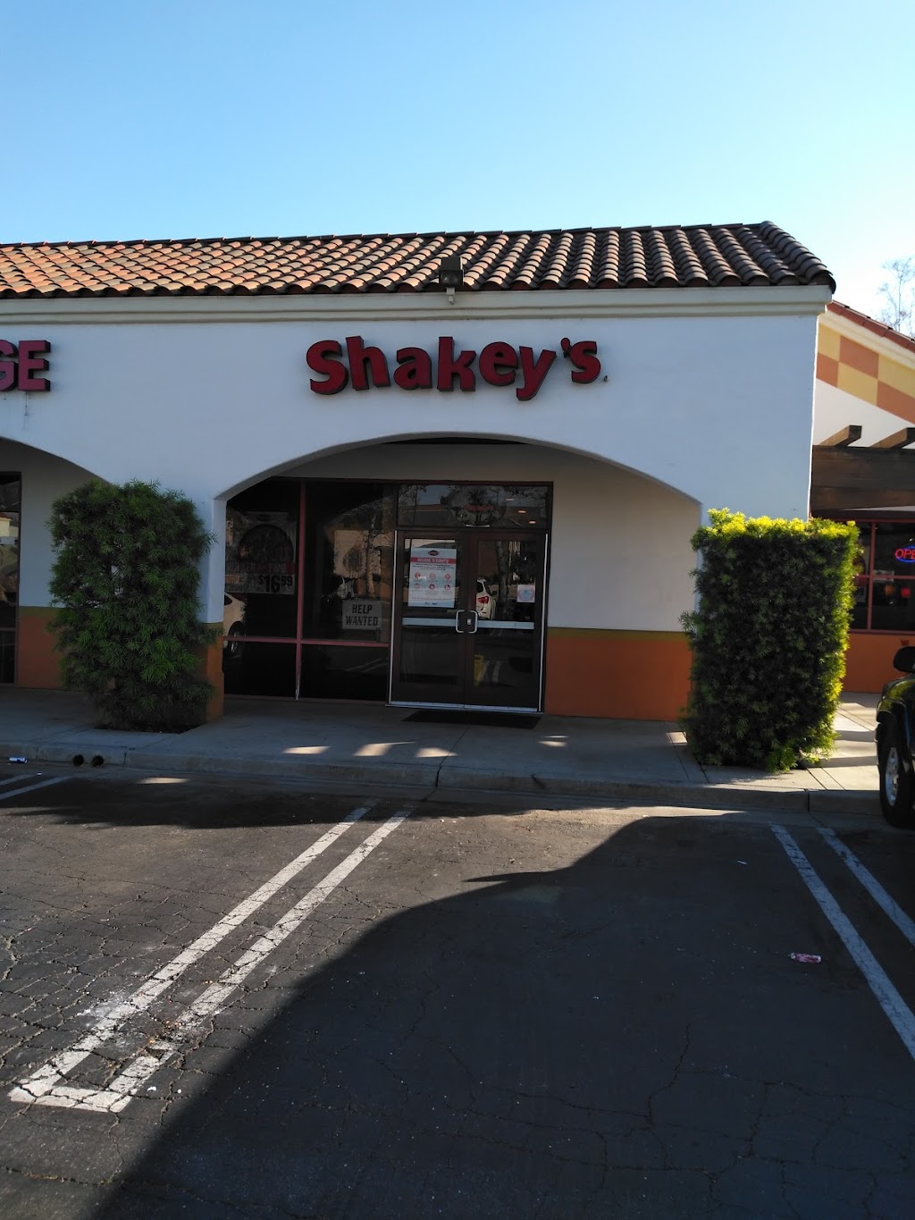 Shakeys Pizza Parlor | 330 N Brea Blvd, Brea, CA 92821, USA | Phone: (714) 671-3949