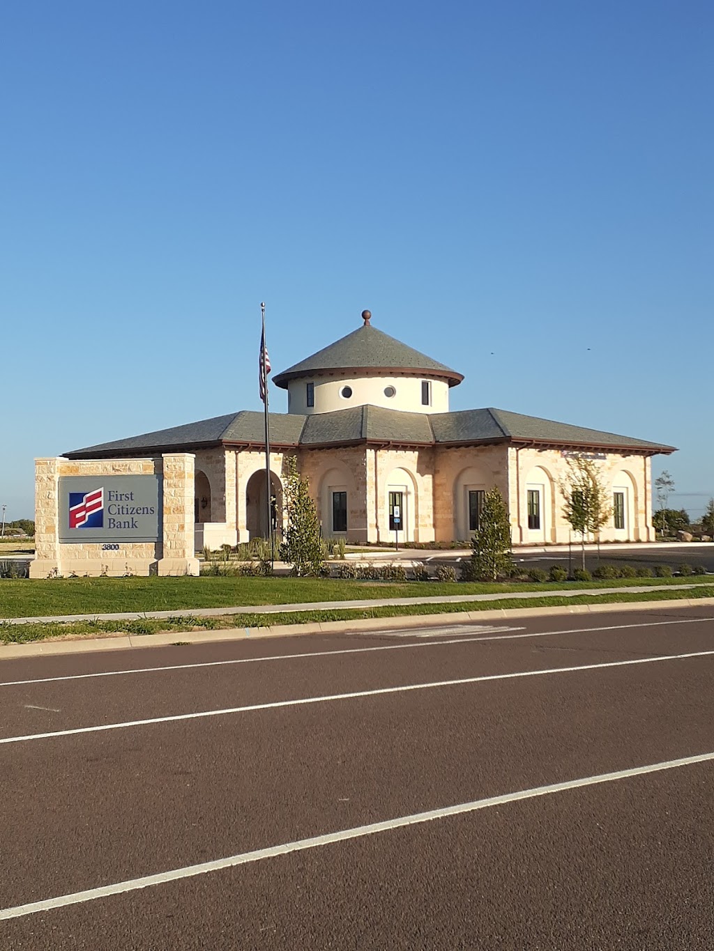 First Citizens Bank | 3800 Journey Pkwy, Norman, OK 73072, USA | Phone: (405) 253-3840