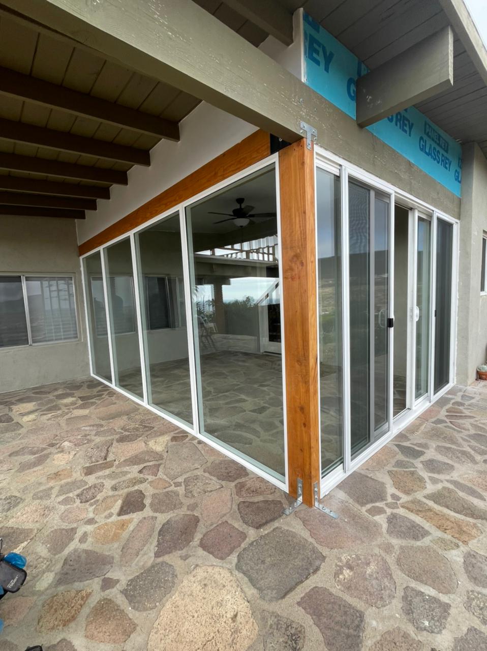 Vidriera La Mision Glass Shop | Felipe Crosthwaite, 22746 Santa Anita, B.C., Mexico | Phone: 646 596 0925