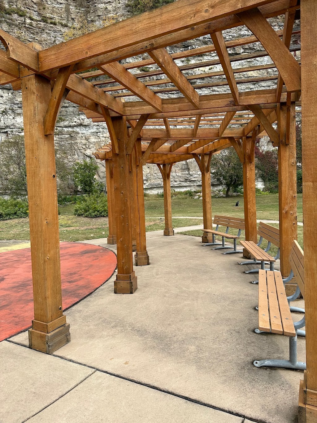 Hoffman Gardens | 4827-4819 Whitford Dr, Godfrey, IL 62035, USA | Phone: (618) 466-3324