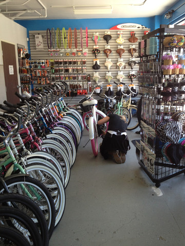 Newport Cruisers | 2233 W Balboa Blvd #111, Newport Beach, CA 92663, USA | Phone: (949) 675-5010