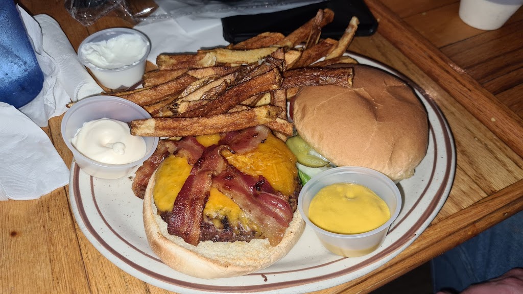Cousins Bar & Grill | 6509 N May Ave, Oklahoma City, OK 73116, USA | Phone: (405) 840-5053