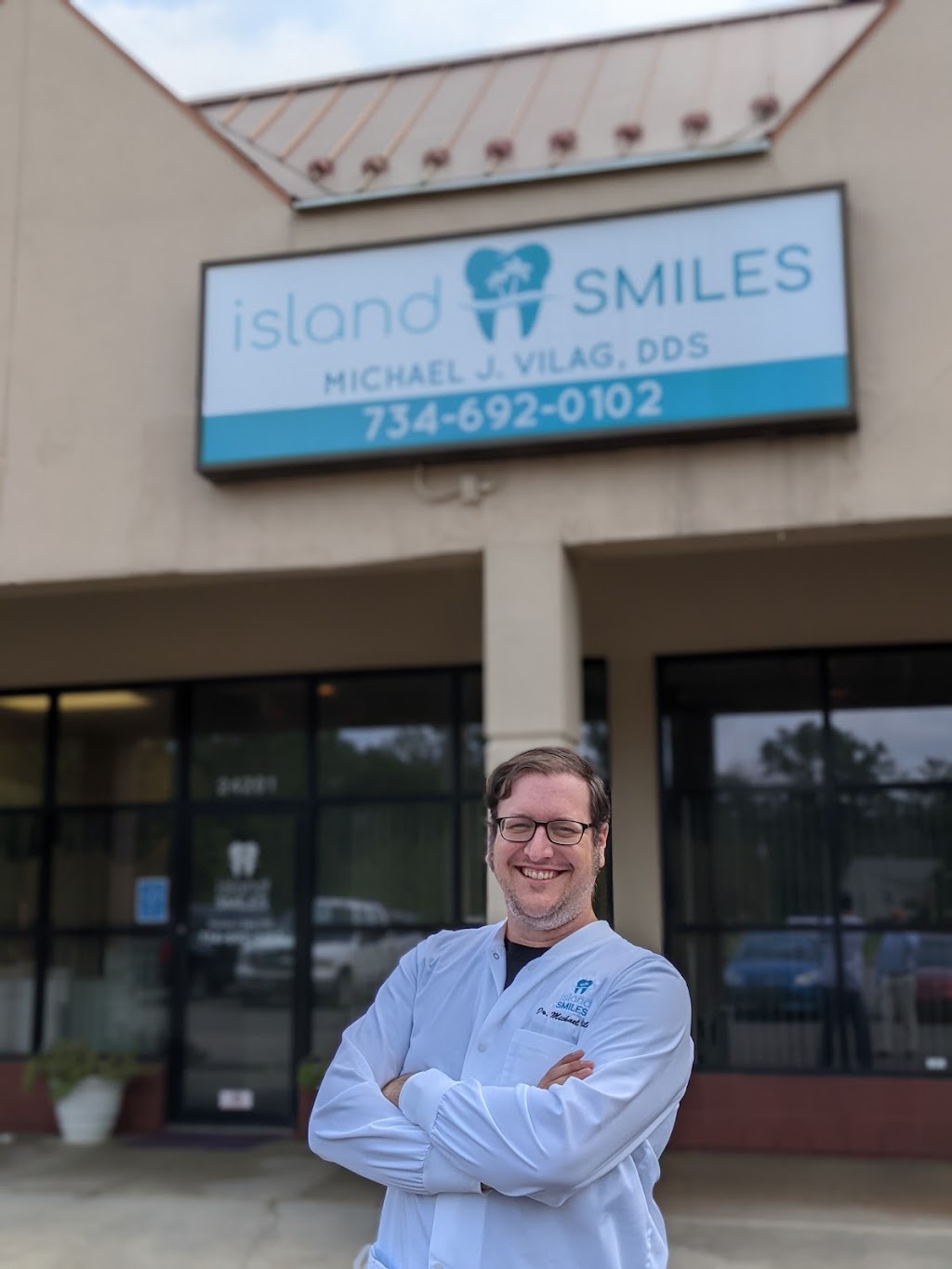 Island Smiles Dentistry: Michael J Vilag DDS | 24201 Meridian Rd, Grosse Ile Township, MI 48138, USA | Phone: (734) 692-0102