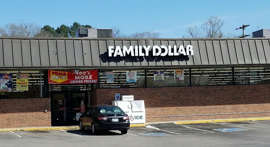 Family Dollar | 835 S Main St, Ashland City, TN 37015, USA | Phone: (615) 434-0011