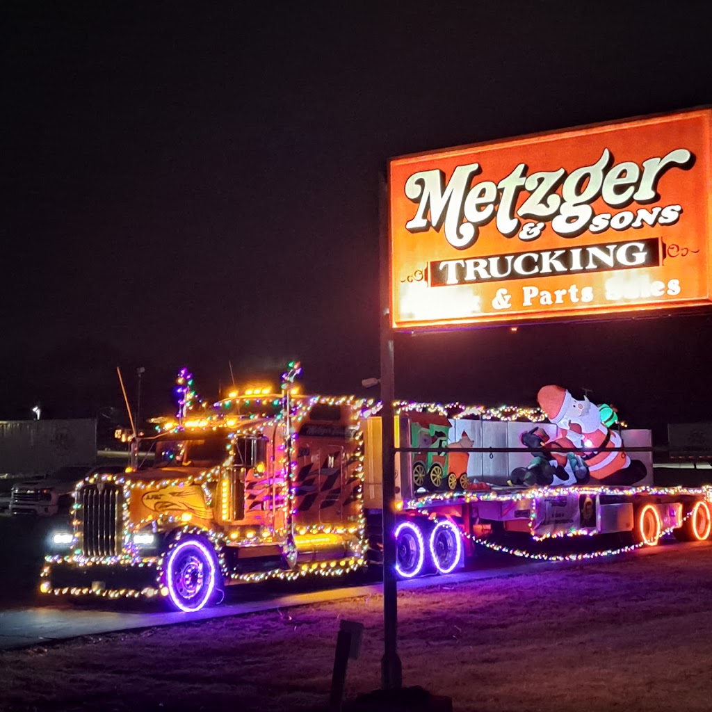 Metzger Trucking Co | 208 S Jefferson St, Silver Lake, IN 46982, USA | Phone: (800) 448-4638