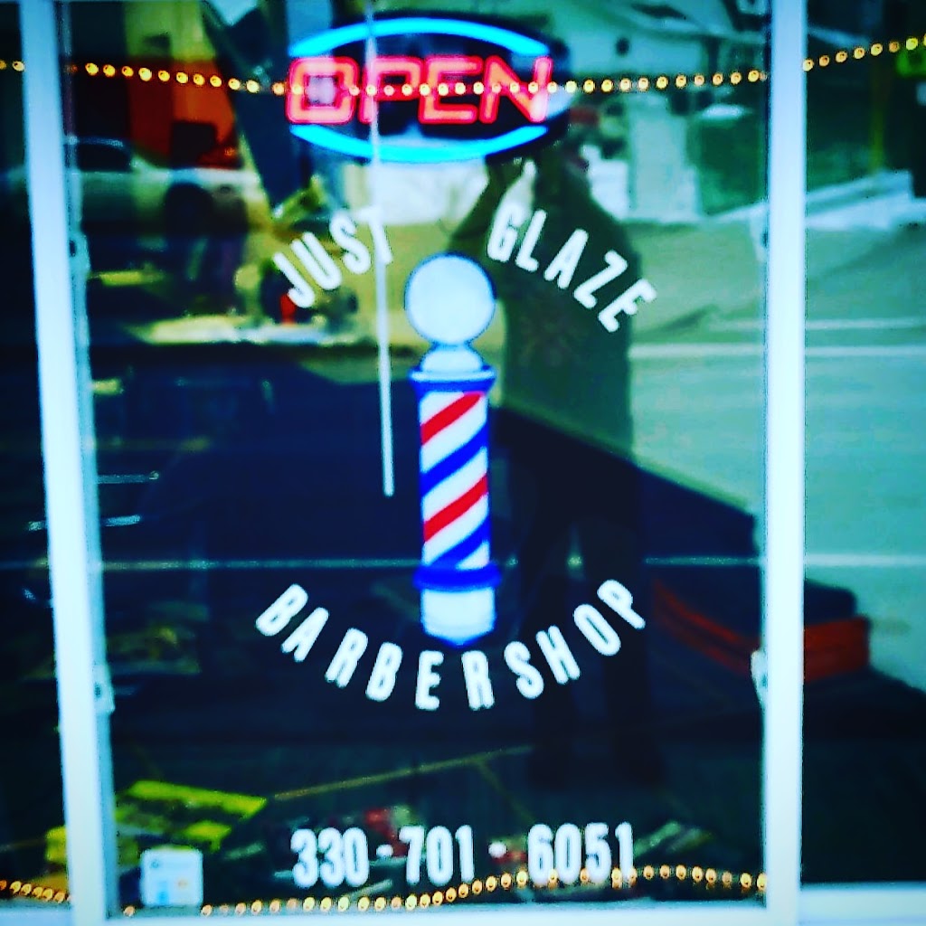 Just Glaze Barber Shop | 4476 Warner Rd, Cleveland, OH 44105, USA | Phone: (216) 253-0564