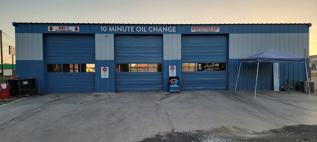 Strickland Brothers 10 Minute Oil Change | 1804 N Main St, Taylor, TX 76574, USA | Phone: (512) 352-3400