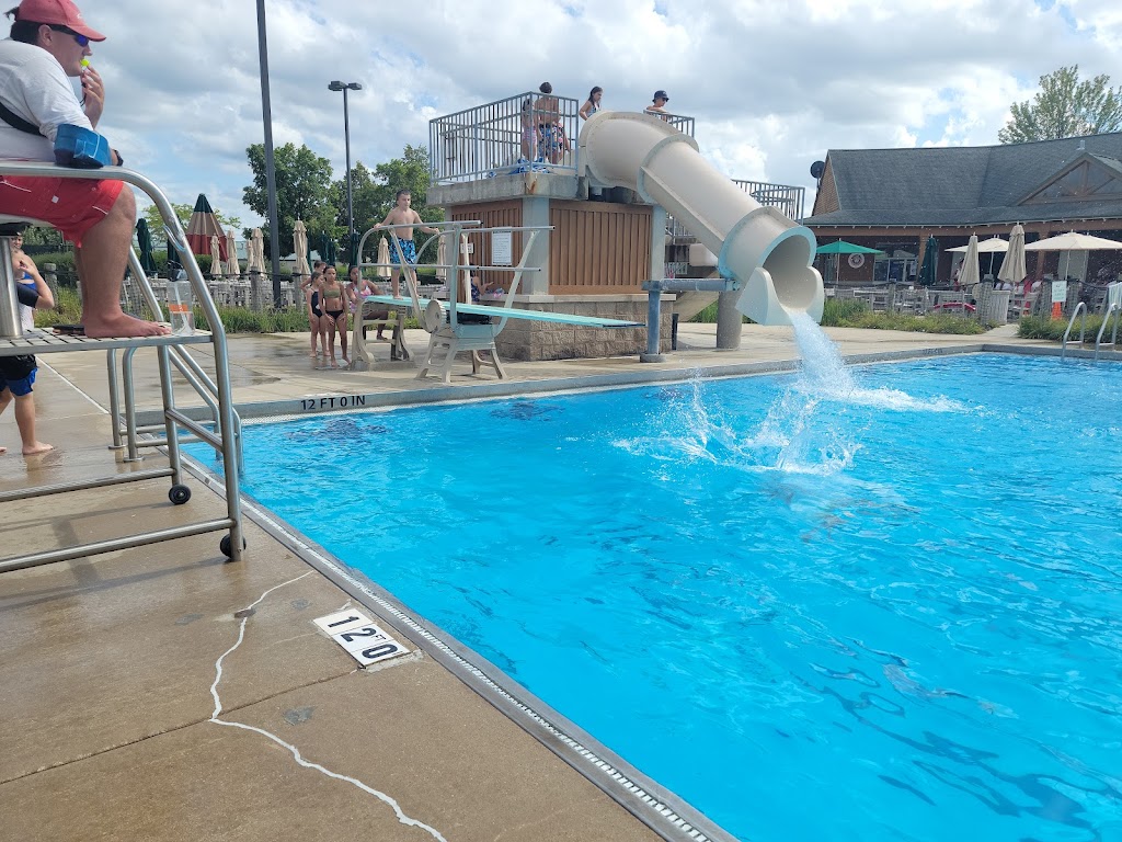 Cypress Cove Family Aquatic Park | 8301 Janes Ave, Woodridge, IL 60517, USA | Phone: (630) 353-3350