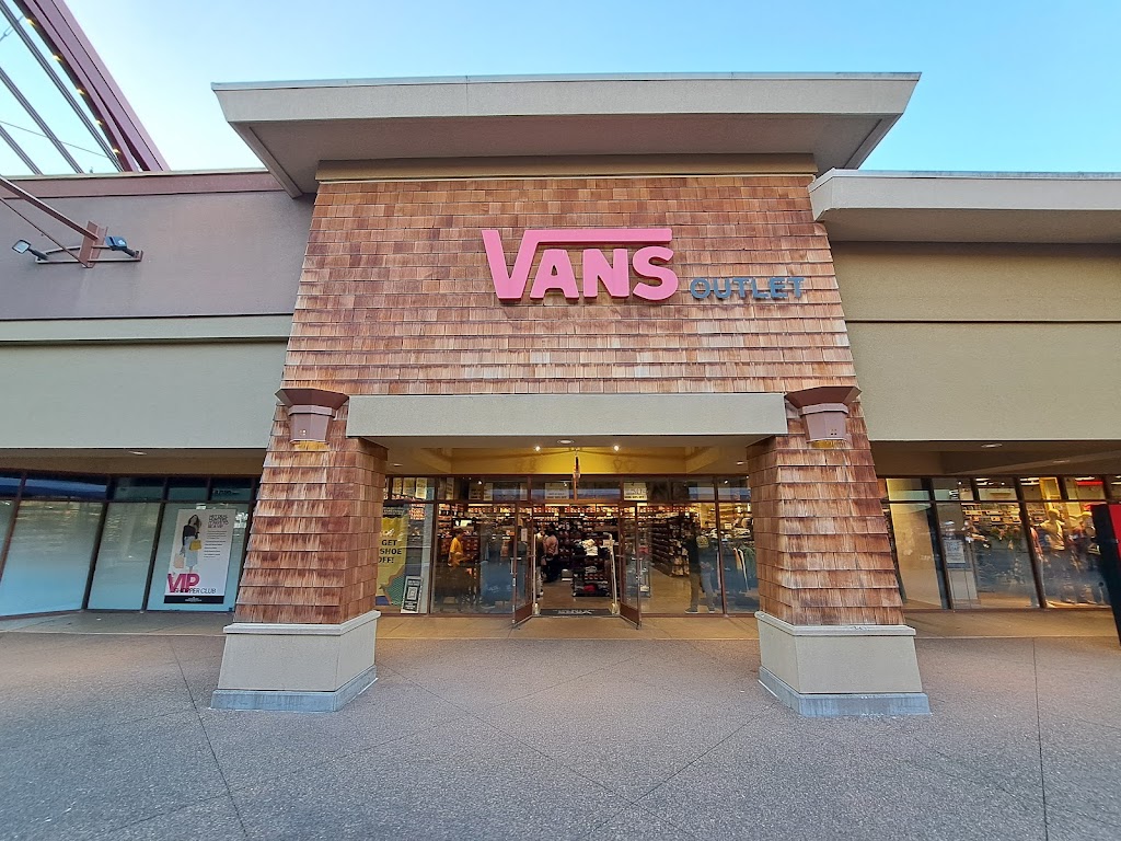 Vans | 1001 N Arney Rd #504, Woodburn, OR 97071 | Phone: (503) 982-4239