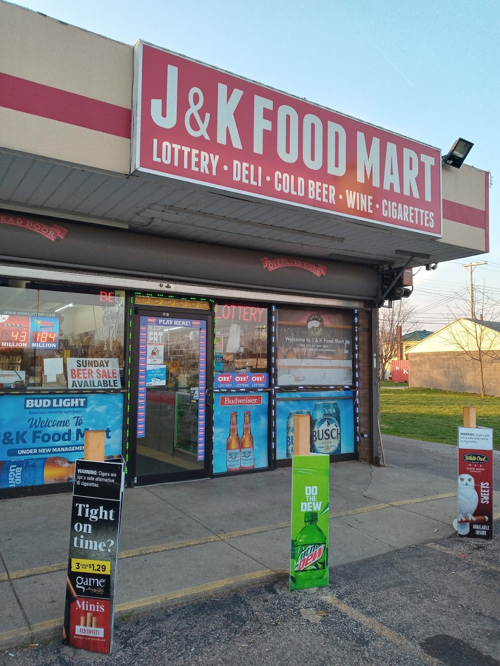 J&K Food Mart | 27 W Central Ave, West Carrollton, OH 45449, USA | Phone: (937) 530-2530