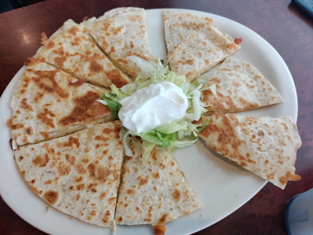 Monarcas Mexican Restaurant | 121 E 3rd St, Taylor, TX 76574 | Phone: (512) 352-0025