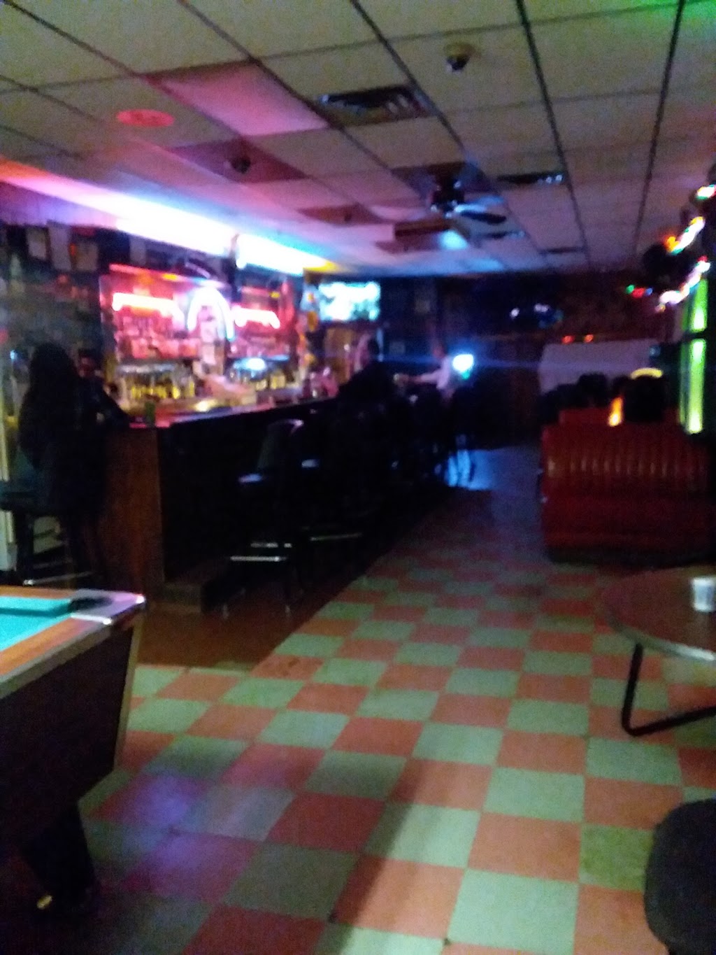 Dicks Sports Bar and Pitcairn Grill | 422 Broadway Blvd, Pitcairn, PA 15140, USA | Phone: (412) 372-6710