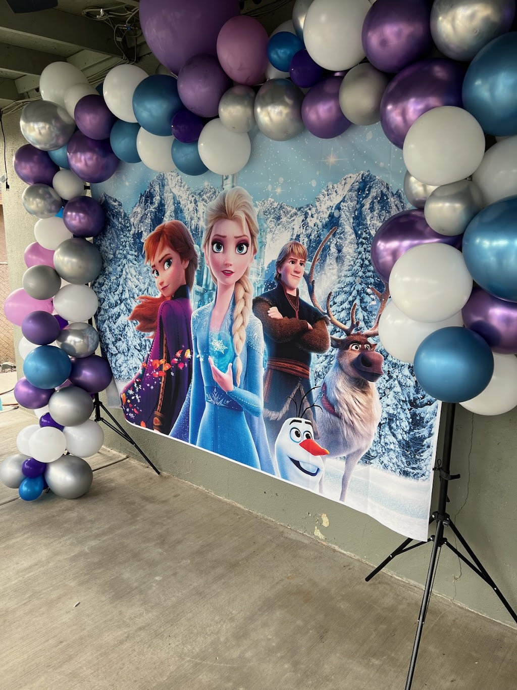 Outta the Box Pinatas | 4517 Baybrook Way, Bakersfield, CA 93313, USA | Phone: (661) 379-2326