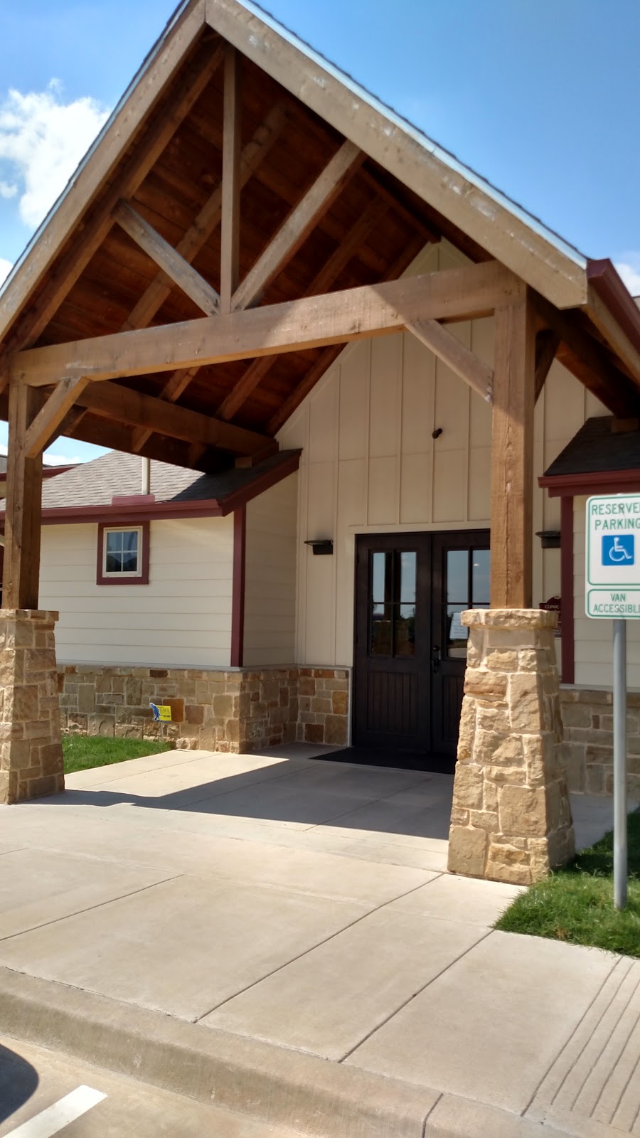 Bridgeport Animal Hospital PLLC | 709 US-380, Bridgeport, TX 76426, USA | Phone: (940) 683-2257