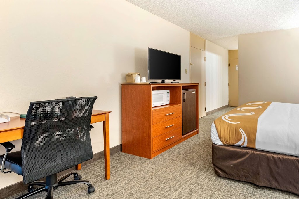 Quality Inn & Suites | 3075 US-50, Cañon City, CO 81212, USA | Phone: (719) 285-0115